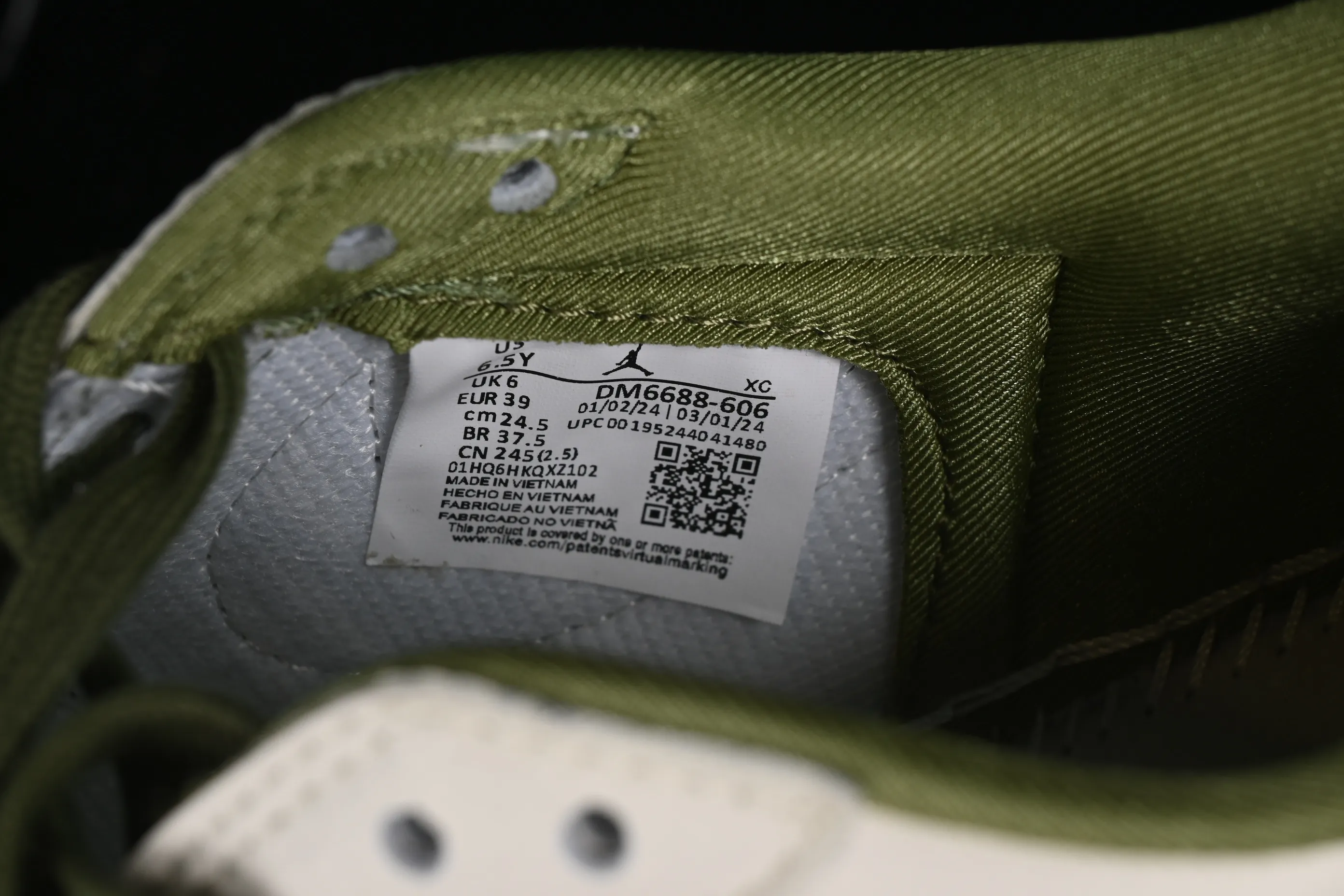 All categories Air Jordan Jordan series basketball shoes Air Jordan 1 Low High-end customized low-top sneakers Travis Scott x Fragment Design x Air Jordan 1 Low OG SP AJ1 Joe 1 Gucci joint-off-white fresh green low-top cultural casual sneakers DM6688-606